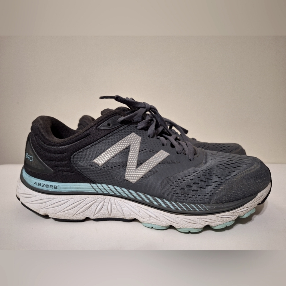 Discontinued New Balance 940v4 | US 9.5 | Nurse & Walking Support Shoe